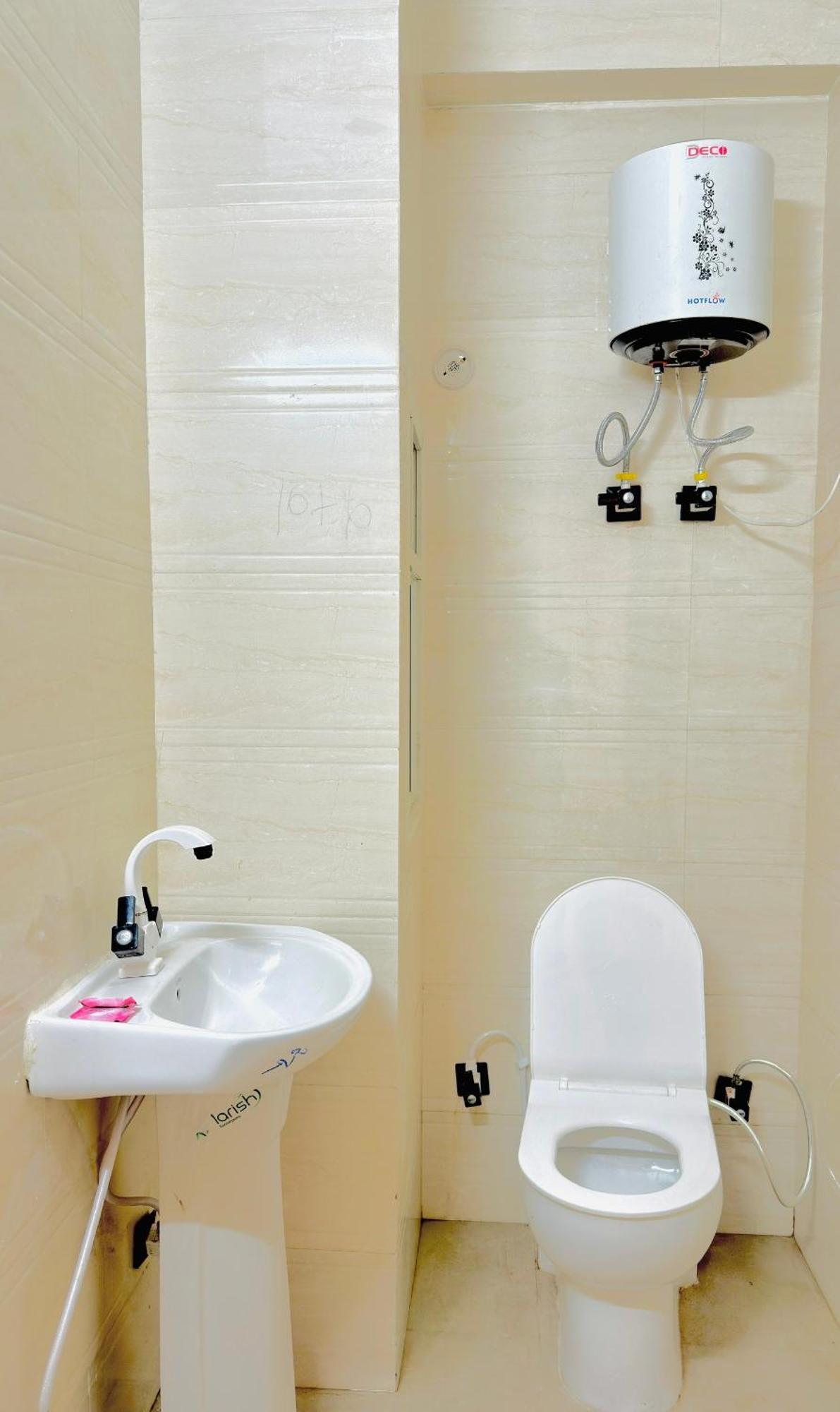 Hotel Relax In - Noida Sector 18 Екстериор снимка