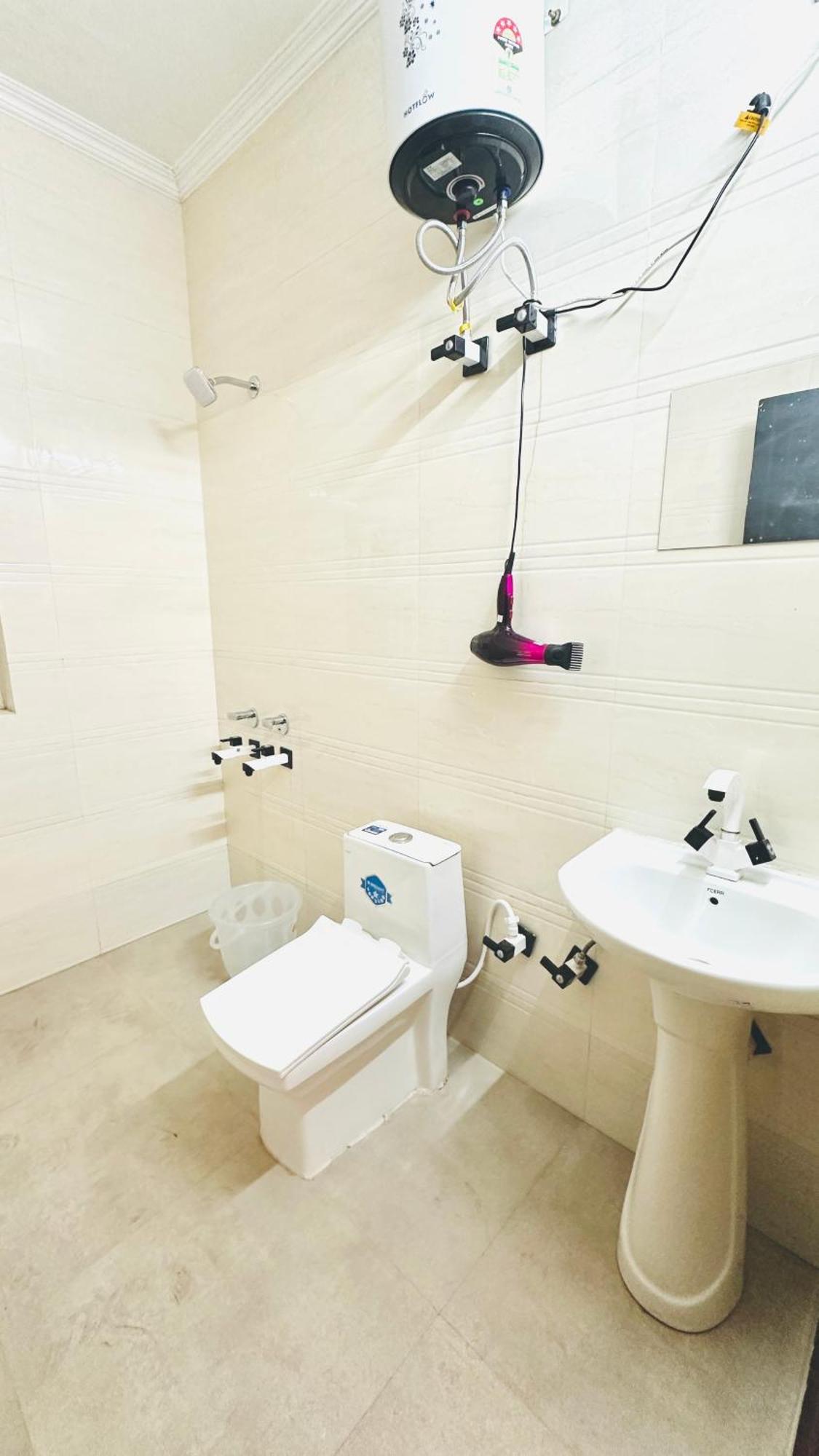 Hotel Relax In - Noida Sector 18 Екстериор снимка