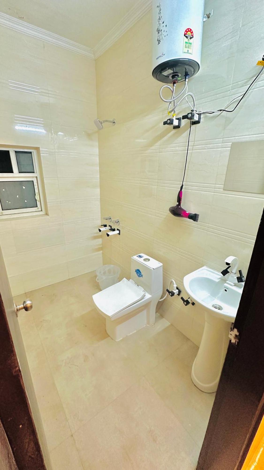Hotel Relax In - Noida Sector 18 Екстериор снимка